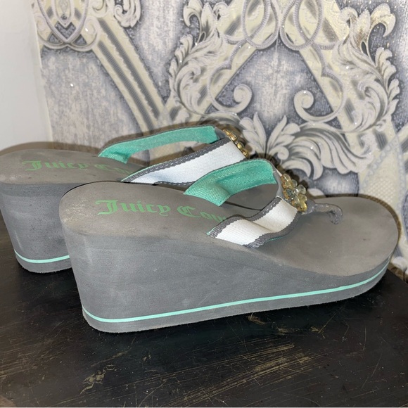 Juicy Couture High Wedge Flip Flops Sandals Gray Green Jeweled size 9 - Picture 3 of 5